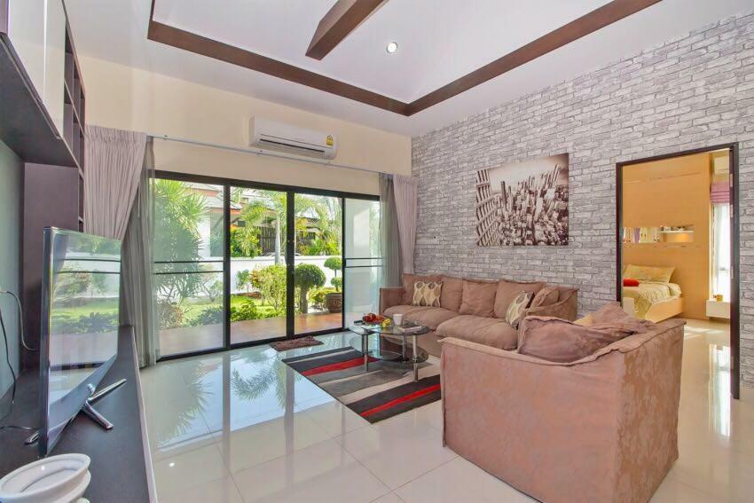Villa Nataly На Джомтиен Екстериор снимка