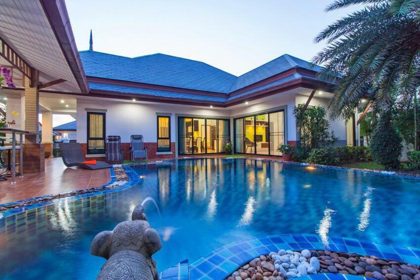 Villa Nataly На Джомтиен Екстериор снимка