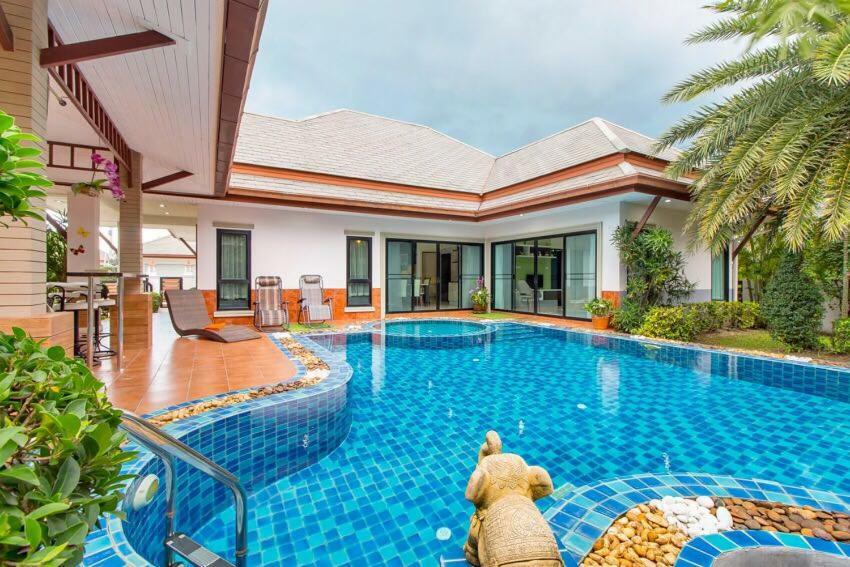 Villa Nataly На Джомтиен Екстериор снимка