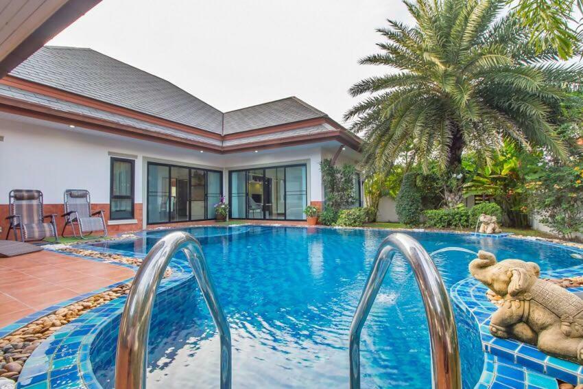 Villa Nataly На Джомтиен Екстериор снимка